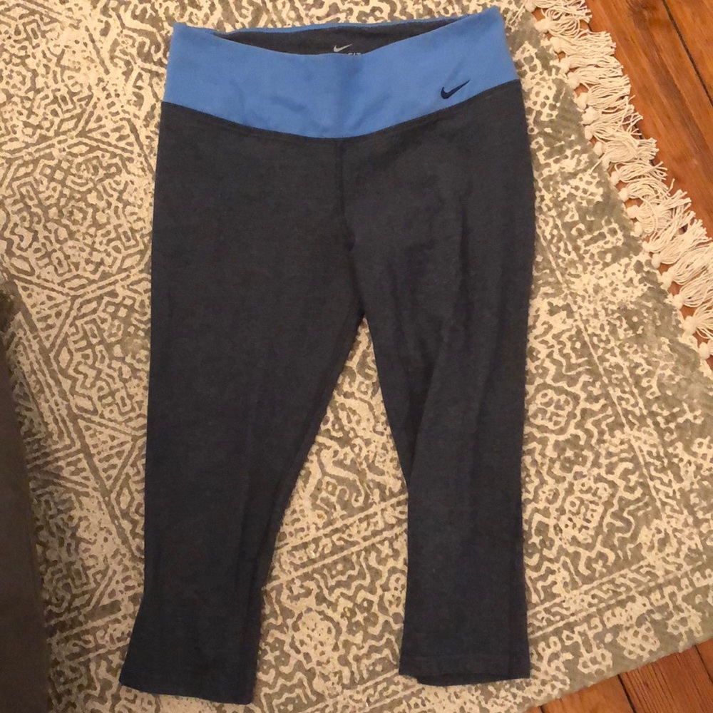 Grey and blue cropped workout leggings